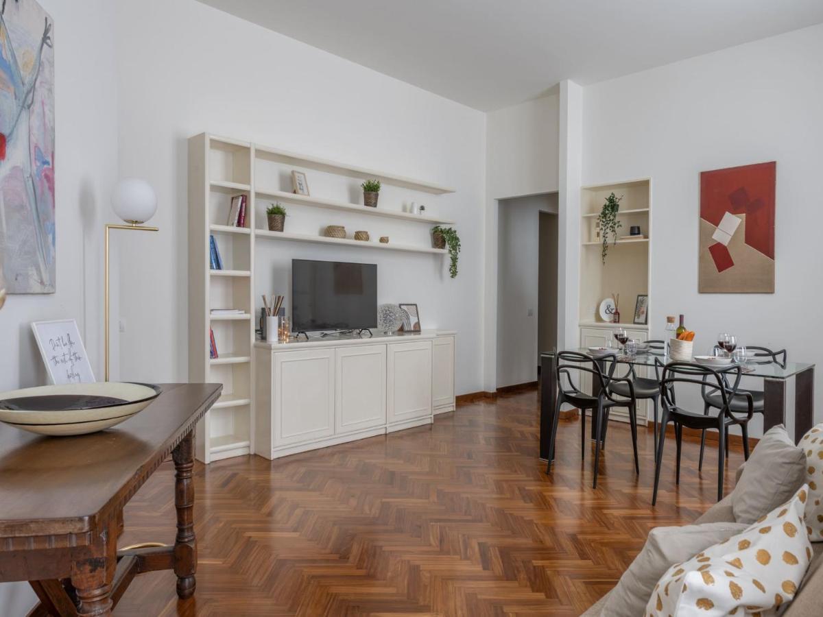 The Best Rent - Gorgeous Two-Bedroom Apartment In Porta Nuova District Μιλάνο Εξωτερικό φωτογραφία