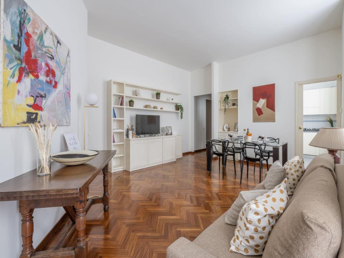 The Best Rent - Gorgeous Two-Bedroom Apartment In Porta Nuova District Μιλάνο Εξωτερικό φωτογραφία